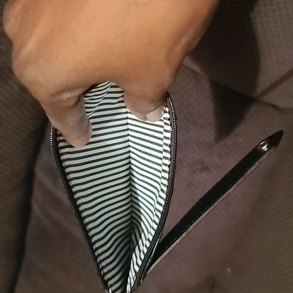 Wallet - Picture 3 of 4